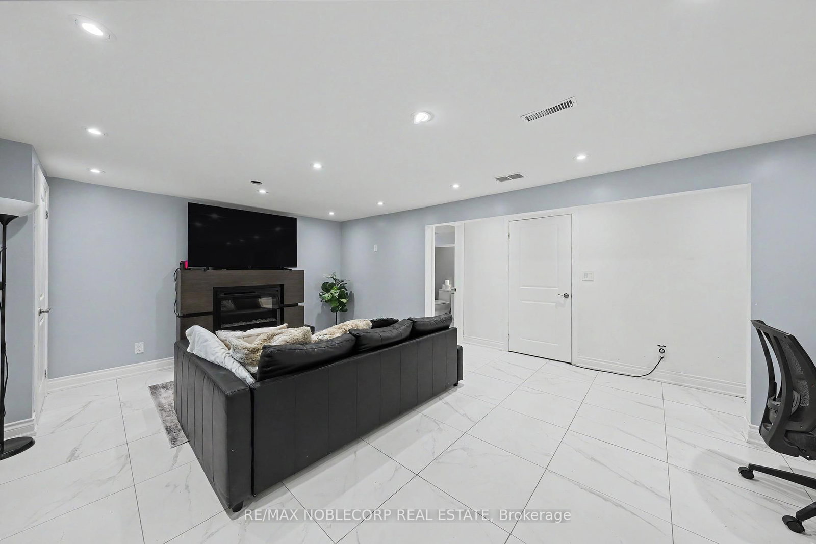 24 W Maple Avenue • New Tecumseth, ON photo 27