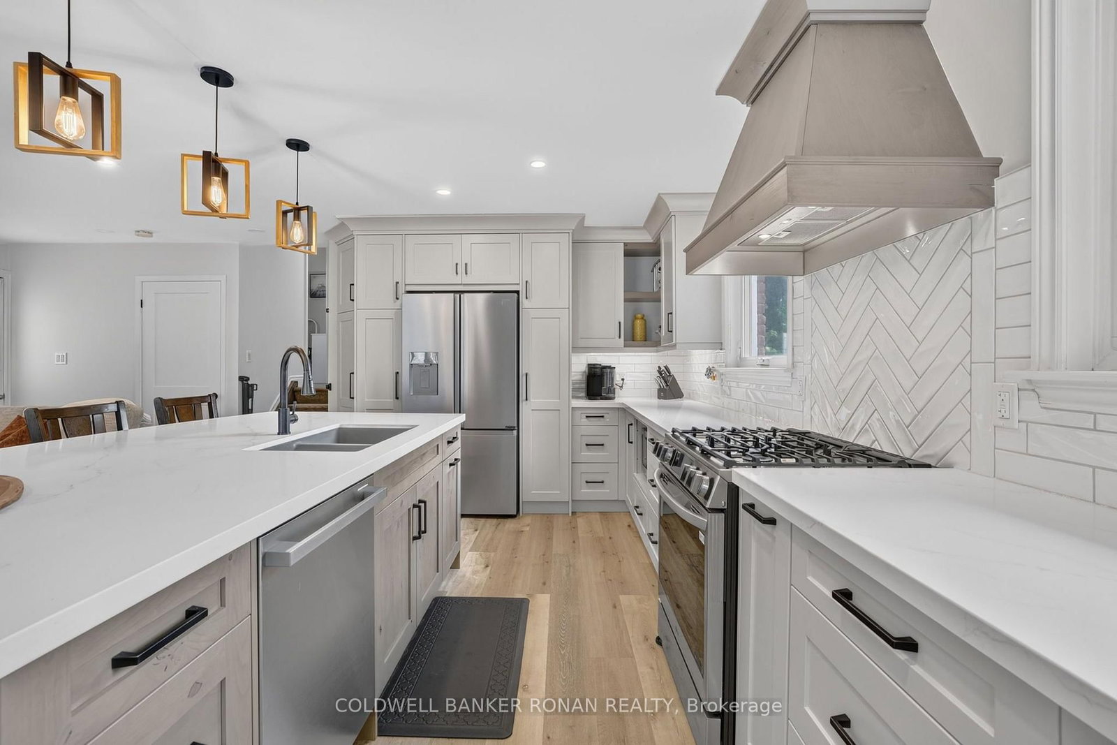 281 Tupper Boulevard • New Tecumseth, ON photo 10