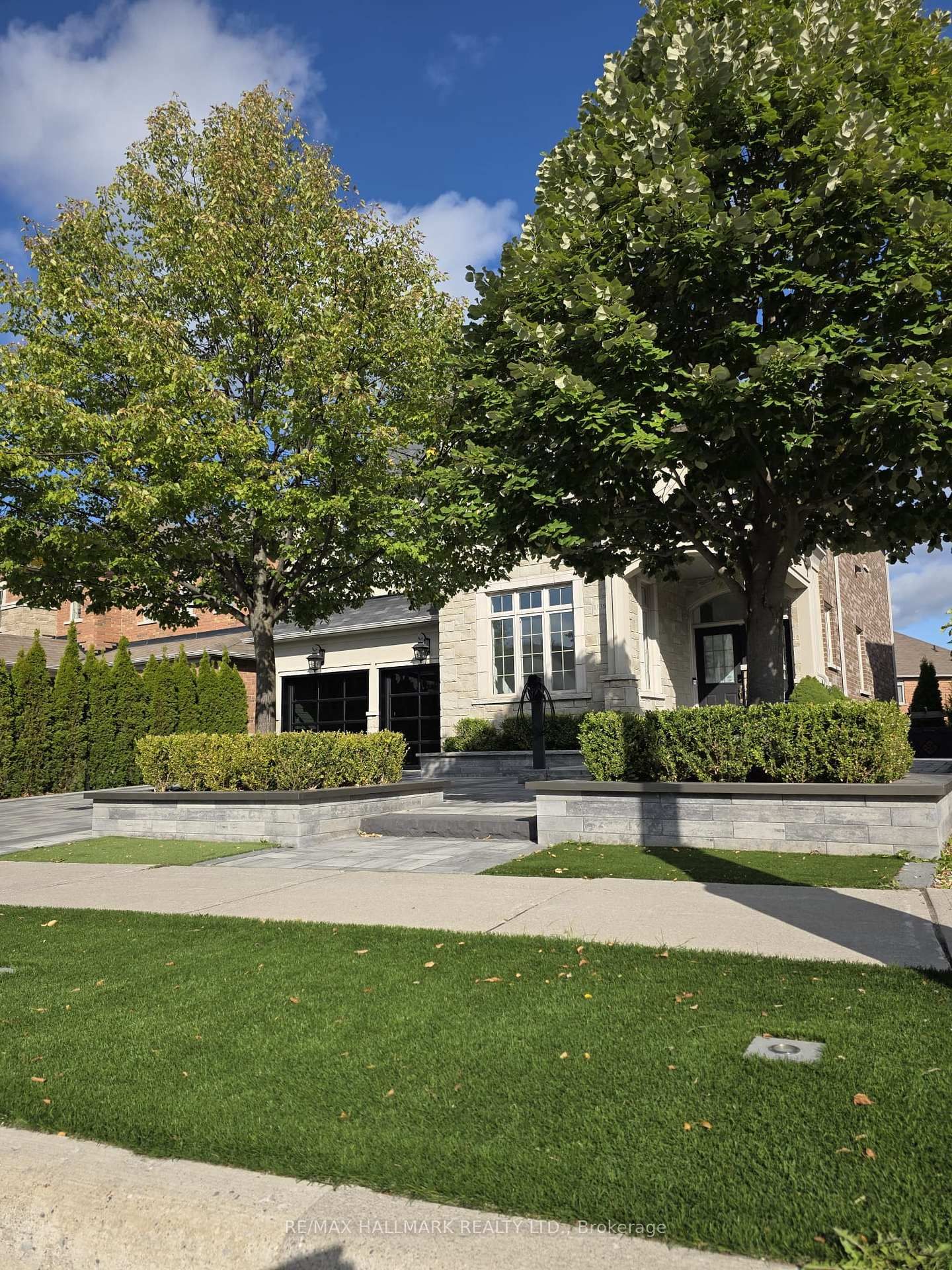 1135 Cenotaph Boulevard • Newmarket, ON photo 5