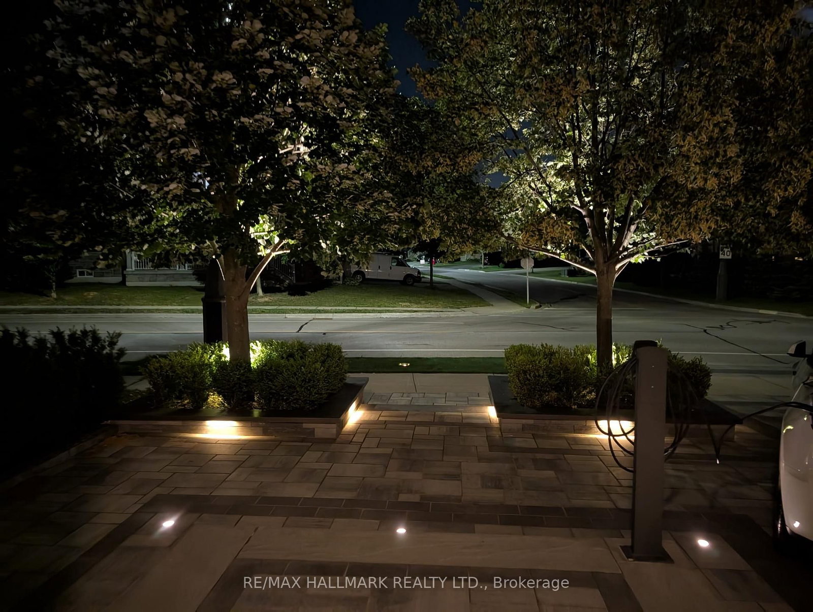 1135 Cenotaph Boulevard • Newmarket, ON photo 6