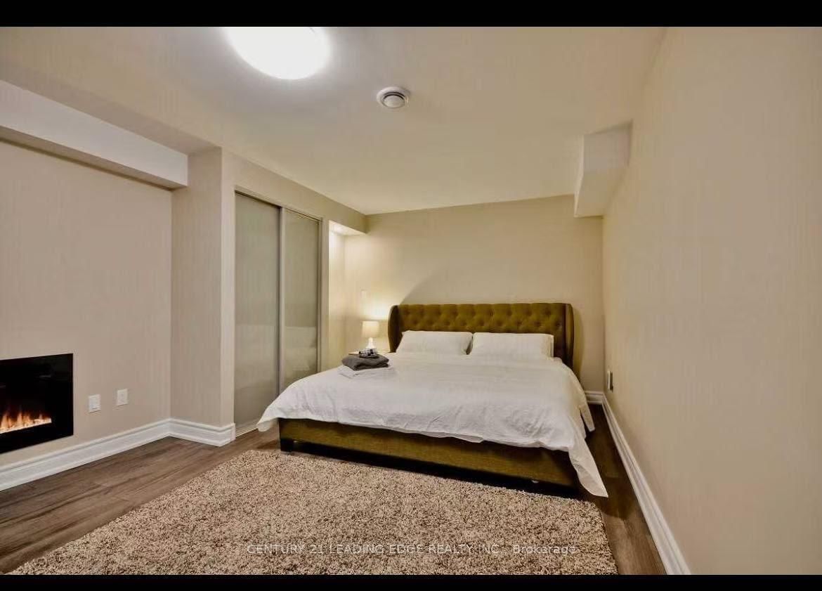 Bsmt - 129 Bernard Avenue, Richmond Hill 4
