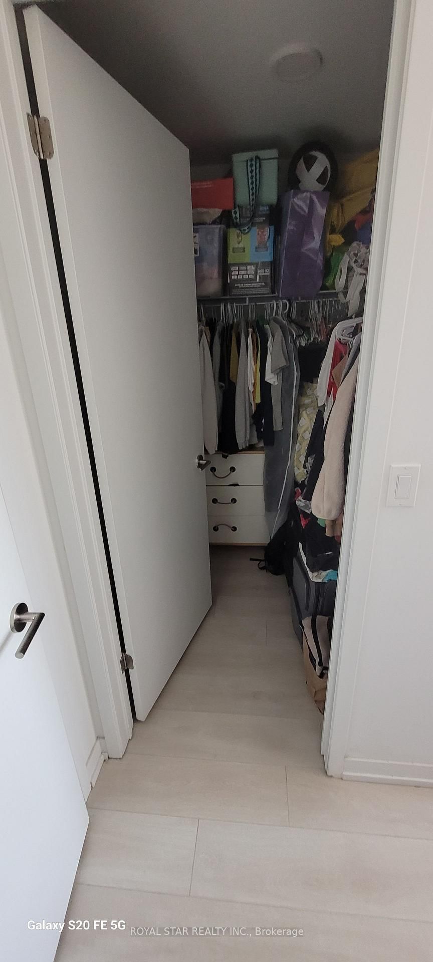 8 Beverley Glen Boulevard • #901 • Vaughan, ON photo 11