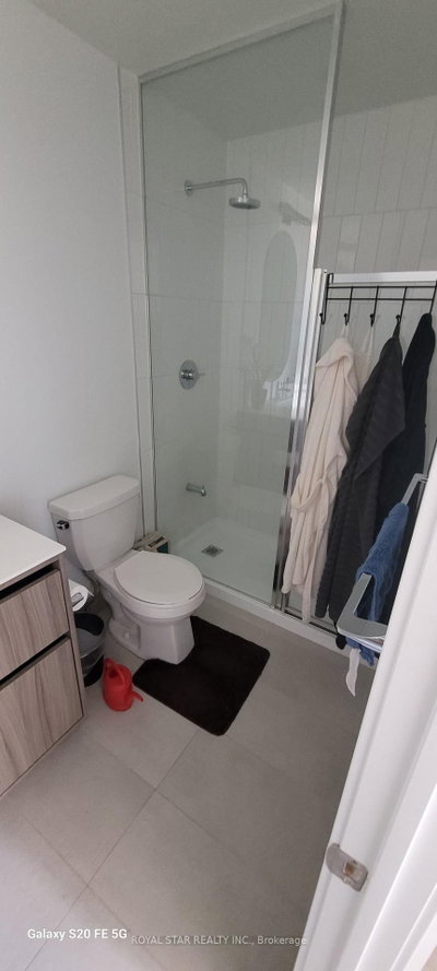 8 Beverley Glen Boulevard • #901 • Vaughan, ON photo 9