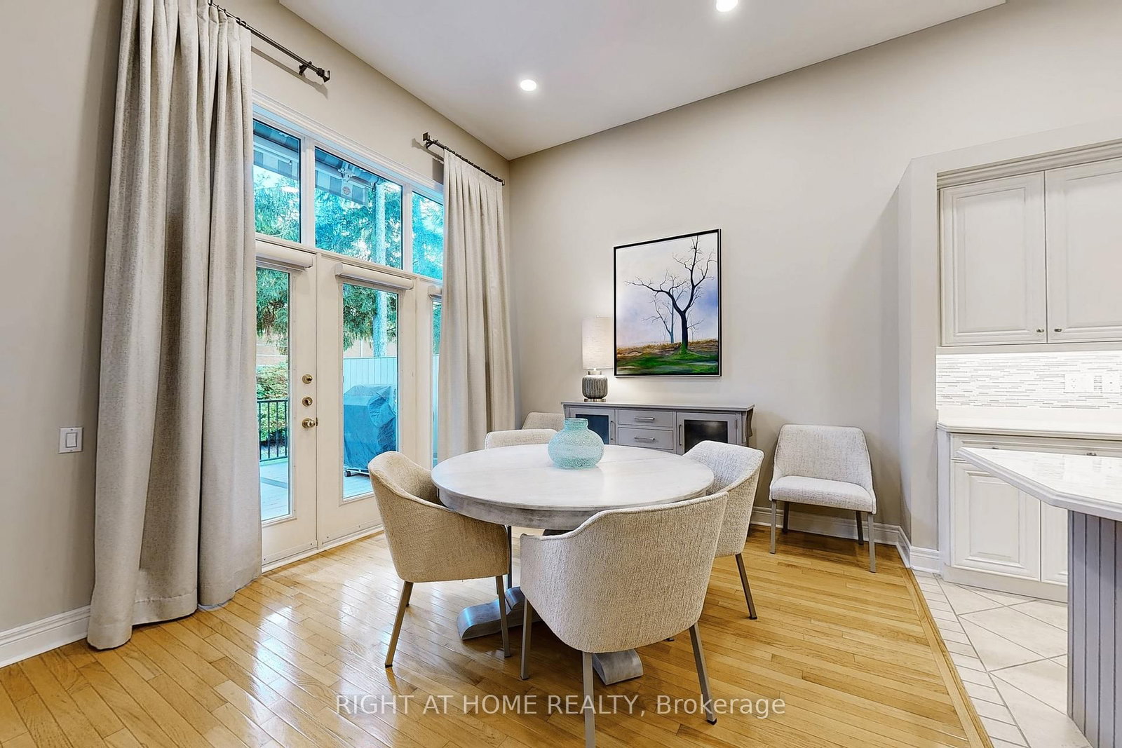 9 Arlington Way • Markham, ON photo 11