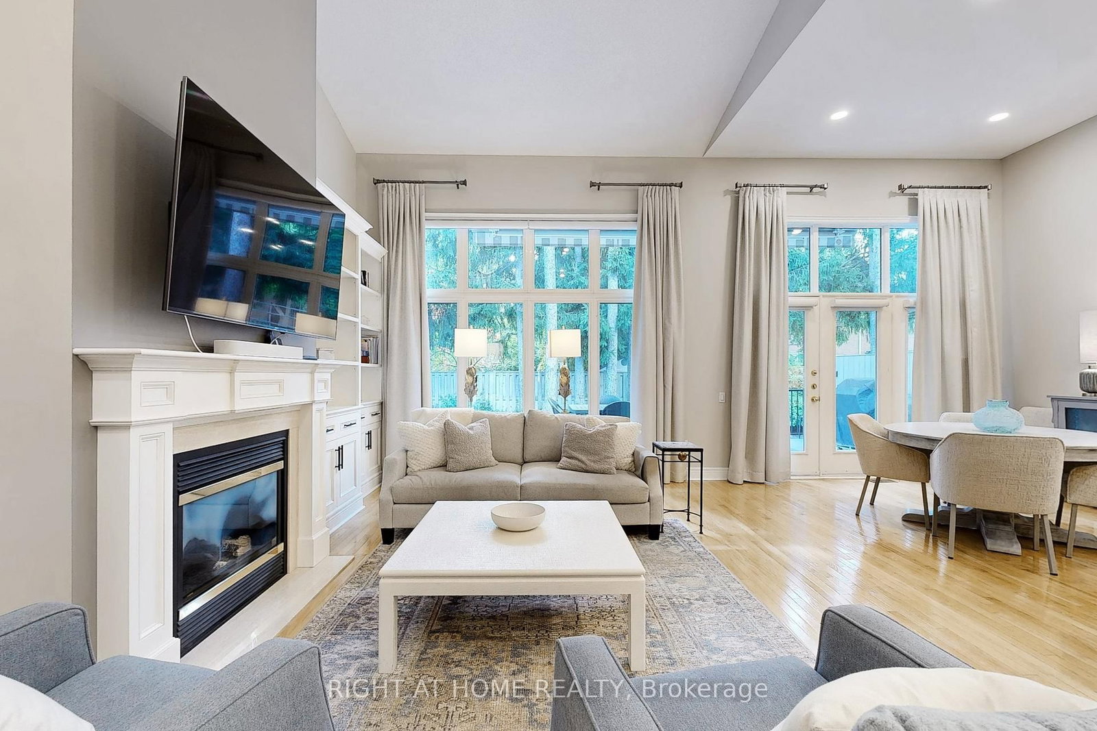 9 Arlington Way • Markham, ON photo 4