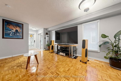 54 National Pine Drive • Vaughan, ON photo 3