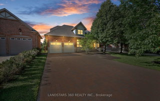 8 Royal Troon Crescent