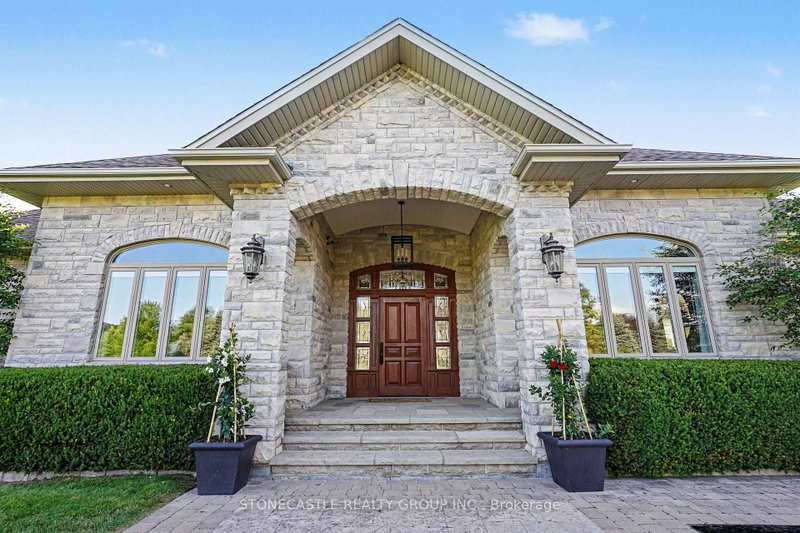 4 Sugarbush Lane