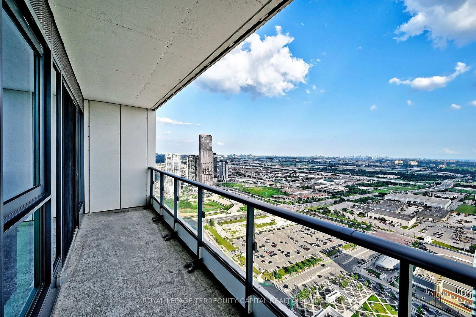 5 Buttermill Avenue • #4808 • Vaughan, ON photo 37