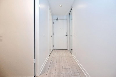 5 Buttermill Avenue • #4808 • Vaughan, ON photo 8