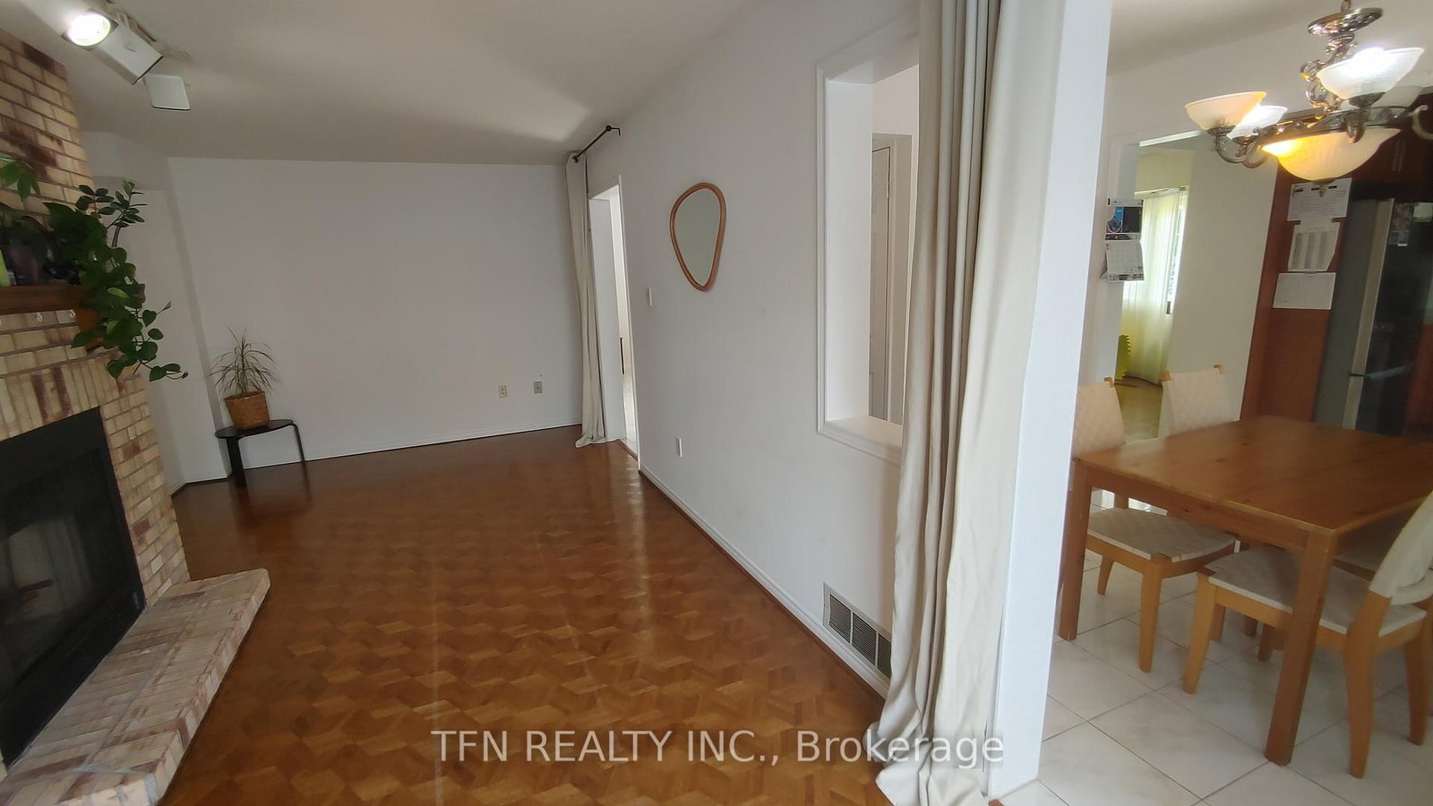 112 Trafalgar Square • Vaughan, ON photo 11