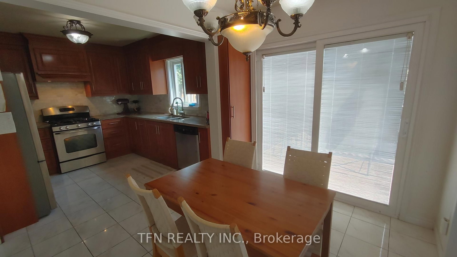 112 Trafalgar Square • Vaughan, ON photo 12