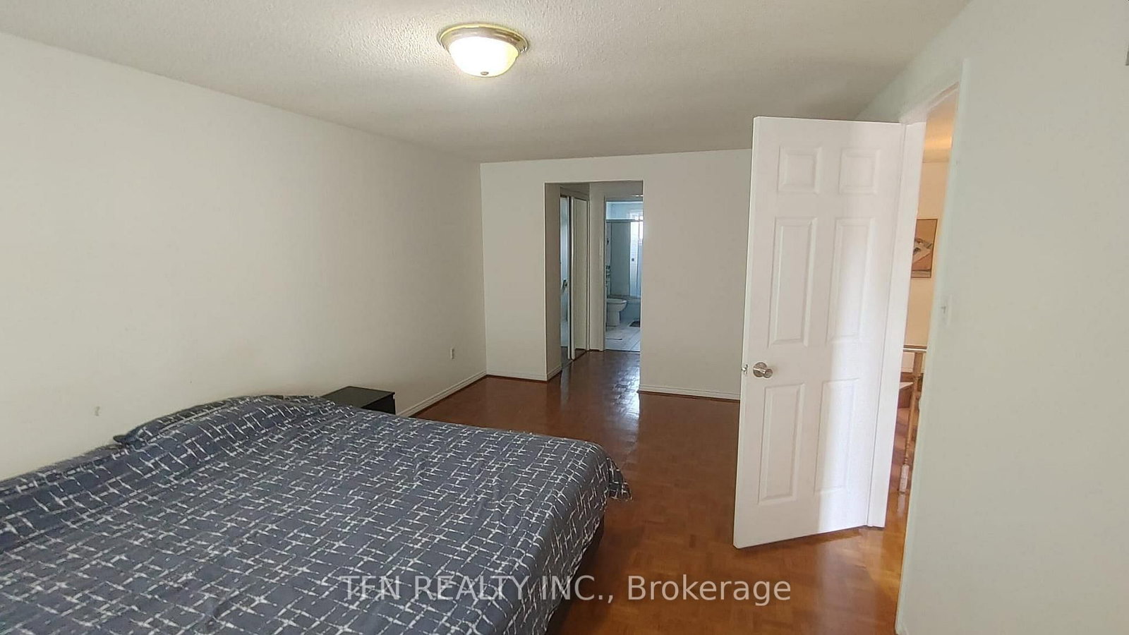 112 Trafalgar Square • Vaughan, ON photo 21