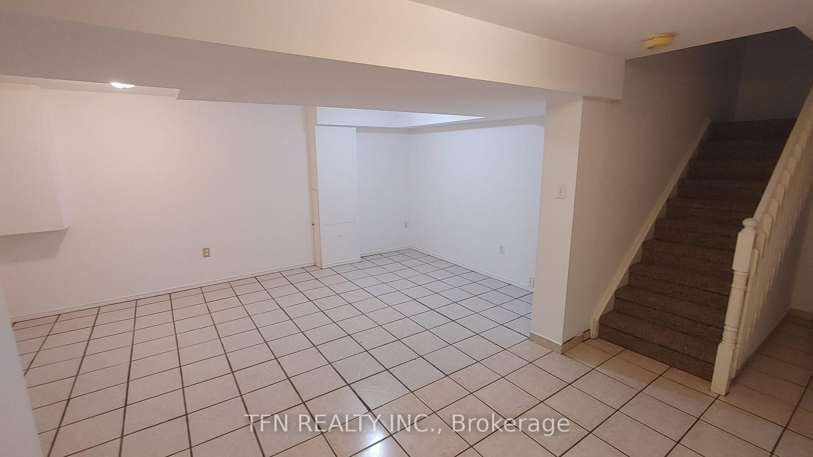 112 Trafalgar Square • Vaughan, ON photo 35