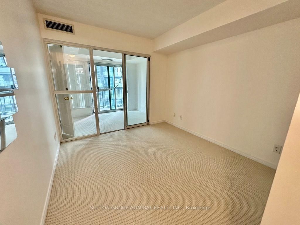 185 Oneida Crescent • #911 • Richmond Hill, ON photo 17