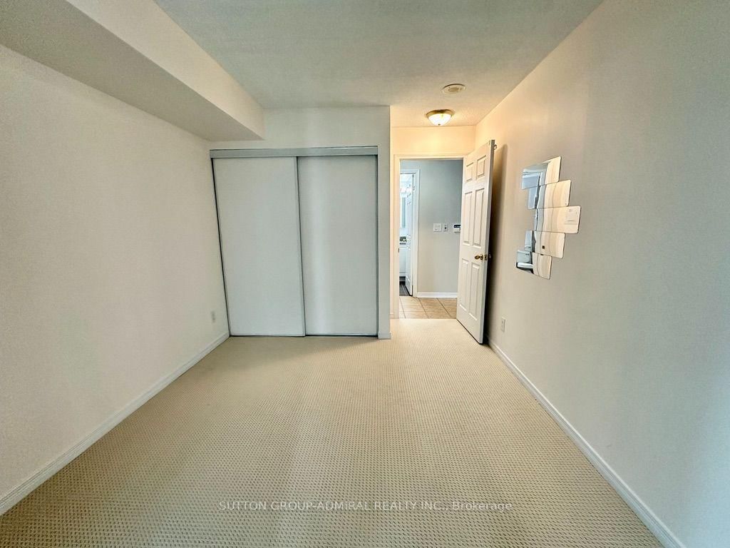 185 Oneida Crescent • #911 • Richmond Hill, ON photo 18