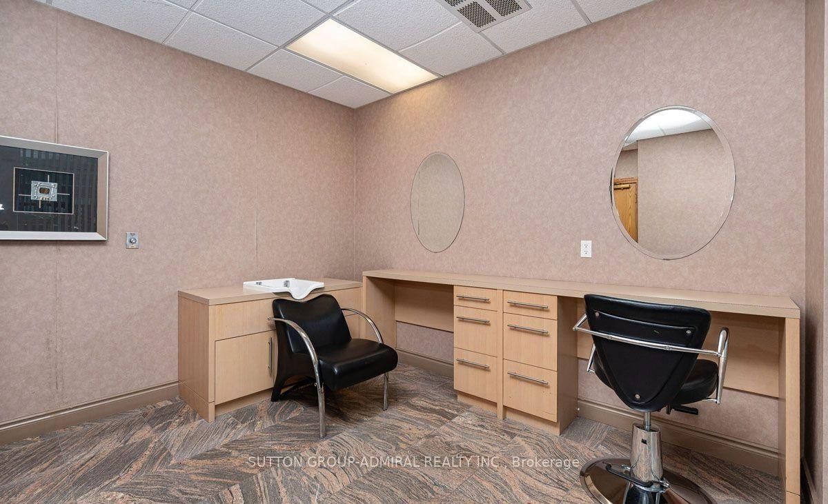 185 Oneida Crescent • #911 • Richmond Hill, ON photo 27