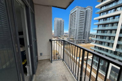 185 Oneida Crescent • #911 • Richmond Hill, ON photo 9