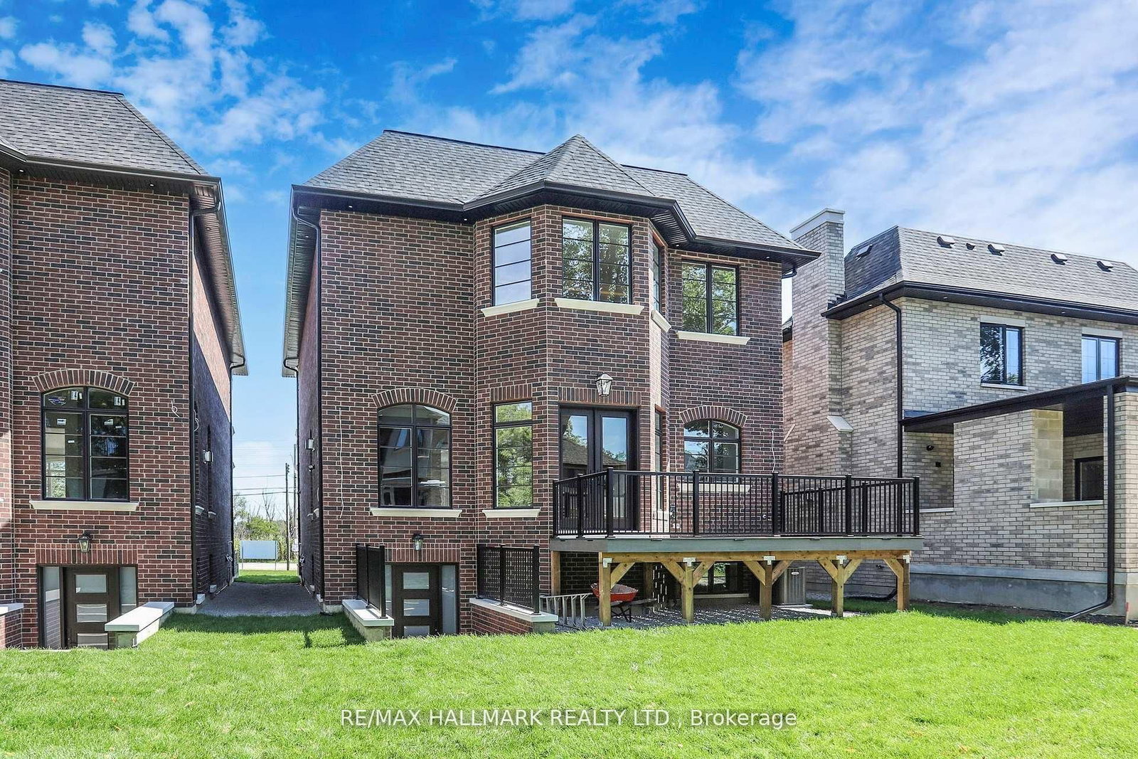 152 Olde Bayview Avenue • Richmond Hill, ON photo 43