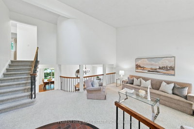 84 Kings College Road — photo 3