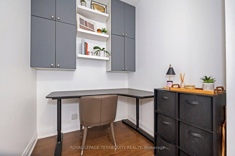 12 Woodstream Blvd photo 5