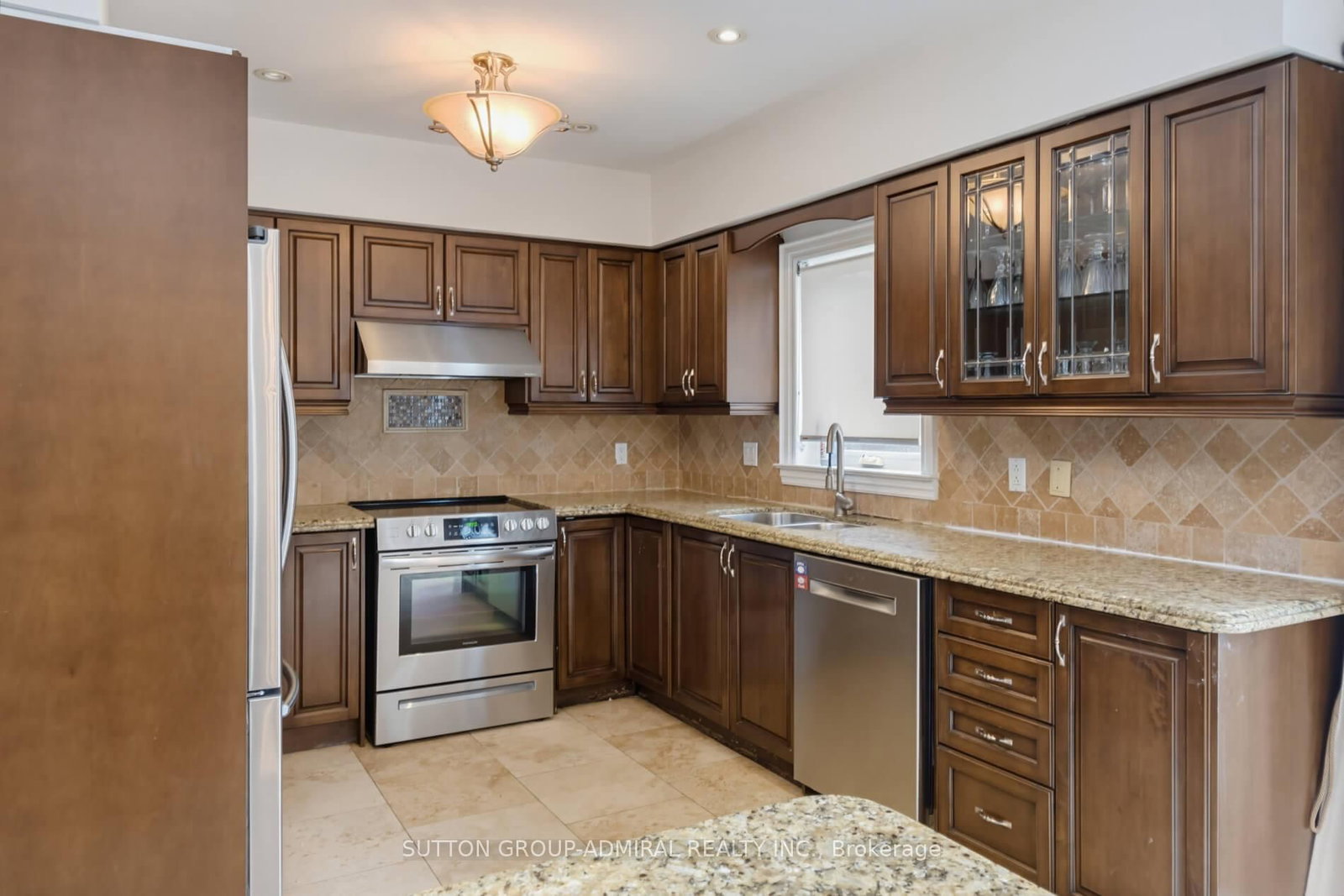27 Pine Hollow Crescent • Vaughan, ON photo 13