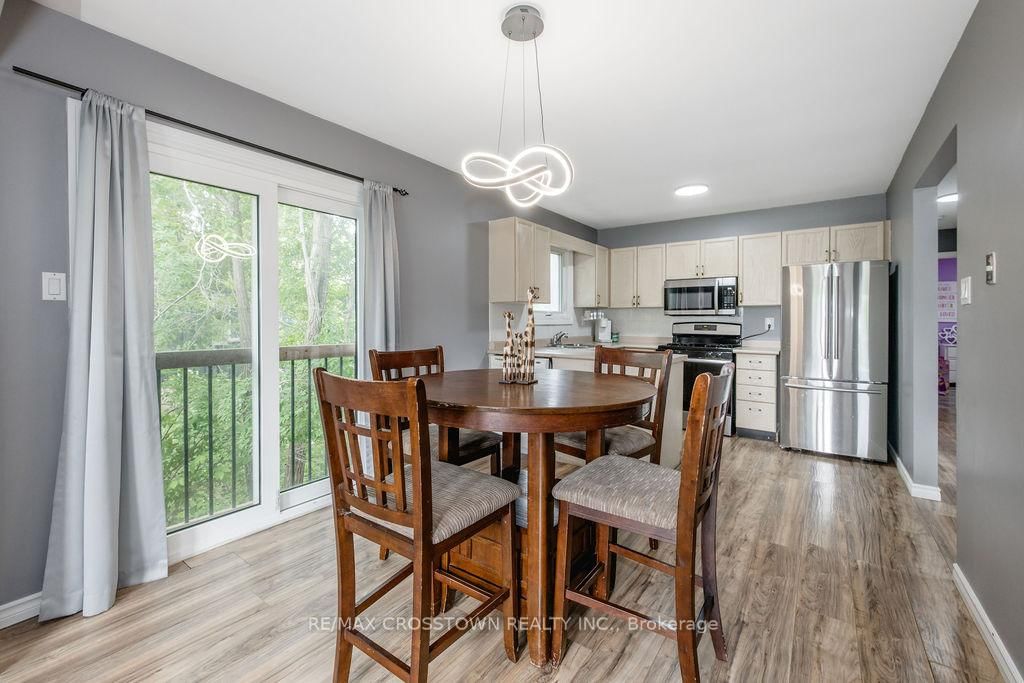 2237 25th Side Road • Innisfil, ON photo 6
