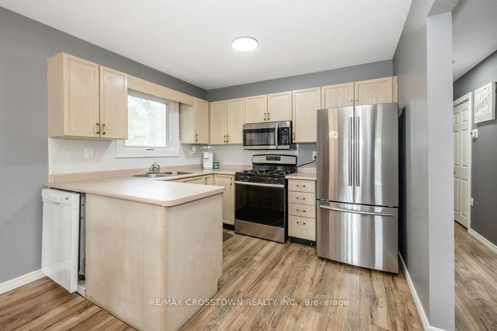 2237 25th Side Road • Innisfil, ON photo 8