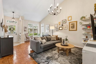 7 Thomas Bales Drive • Markham, ON photo 2
