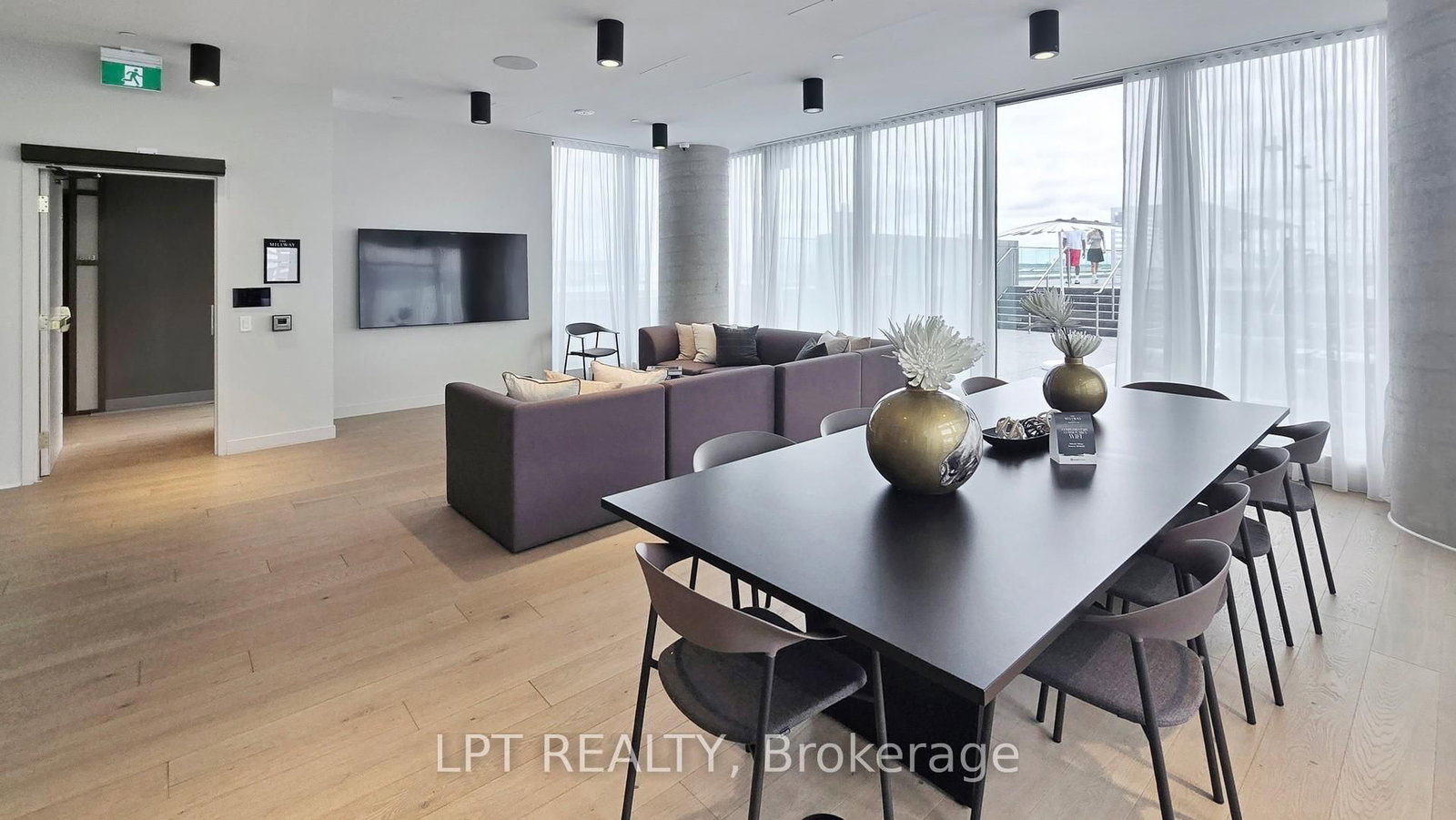 7890 Jane Street • #1611 • Vaughan, ON photo 36
