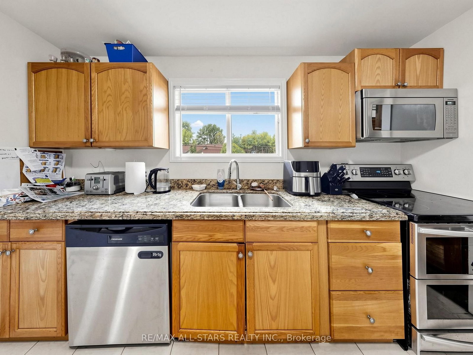374 Adeline Drive • Georgina, ON photo 5
