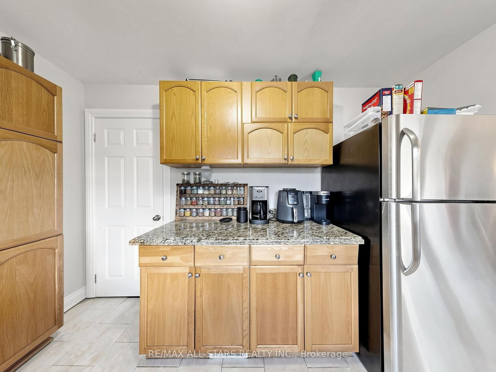 374 Adeline Drive • Georgina, ON photo 8