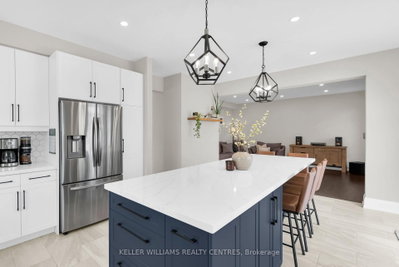 2 Jewelwing Court