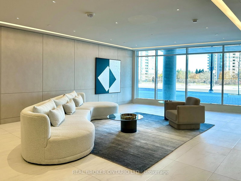 2009 - 50 Upper Mall Way