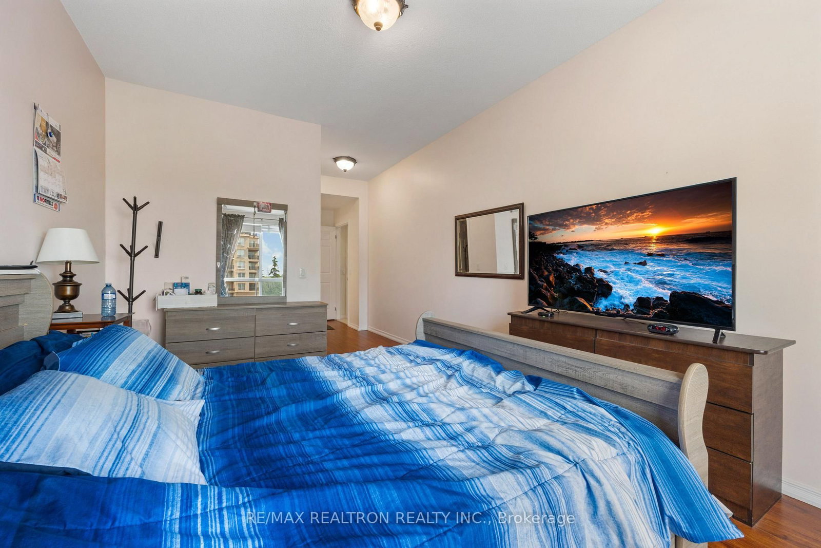 1 Maison Parc Court • #402 • Vaughan, ON photo 14