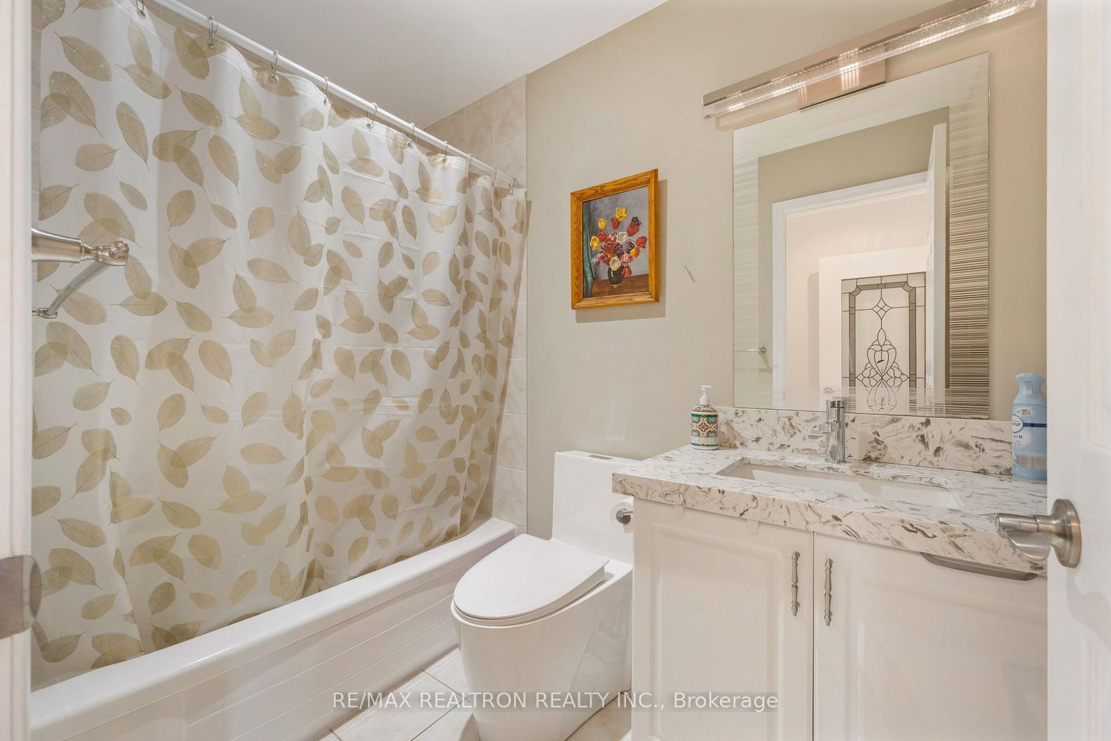 1 Maison Parc Court • #402 • Vaughan, ON photo 18