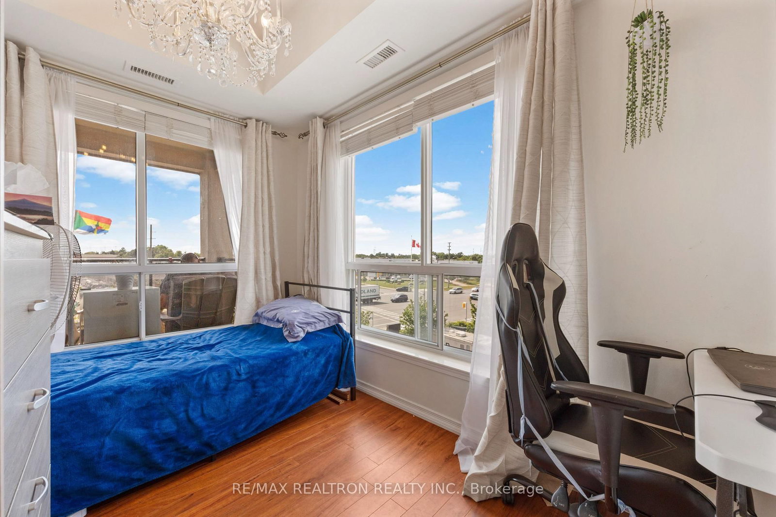 1 Maison Parc Court • #402 • Vaughan, ON photo 19