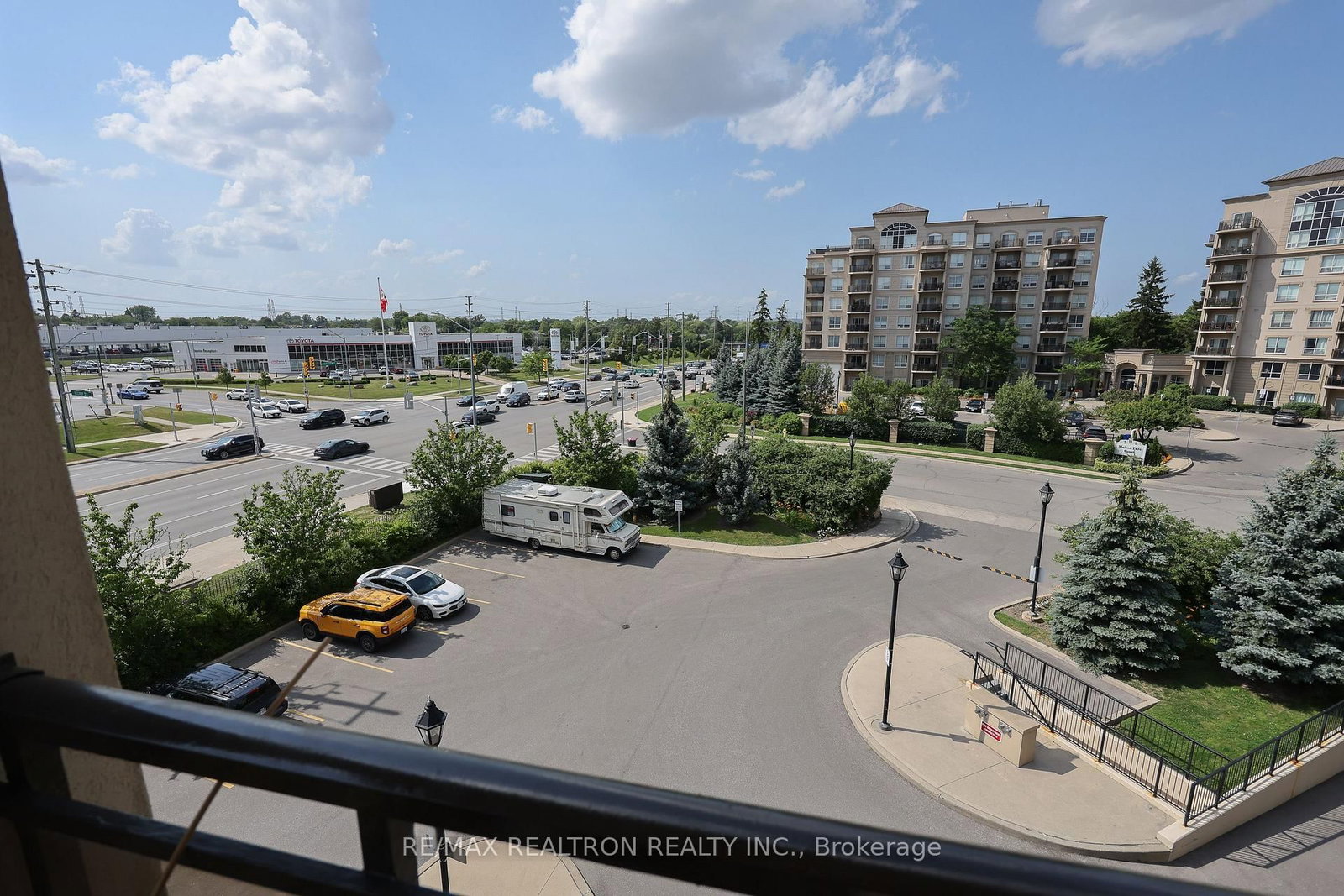 1 Maison Parc Court • #402 • Vaughan, ON photo 21