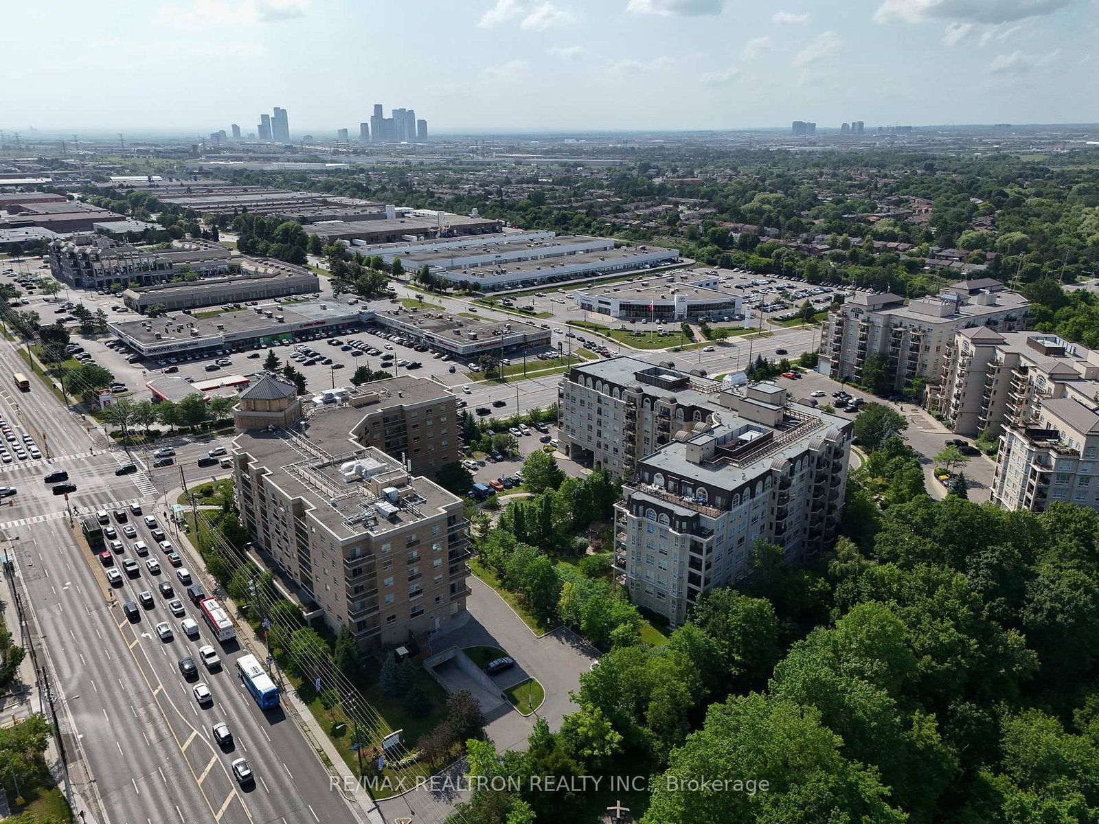 1 Maison Parc Court • #402 • Vaughan, ON photo 33