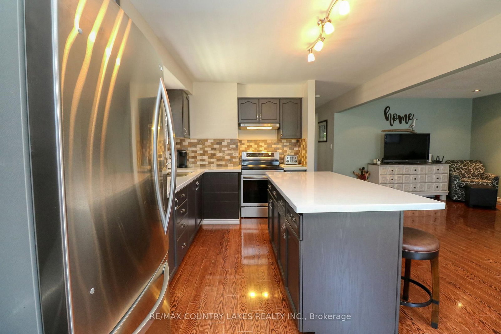 110 Seventh Street • Brock, ON photo 4