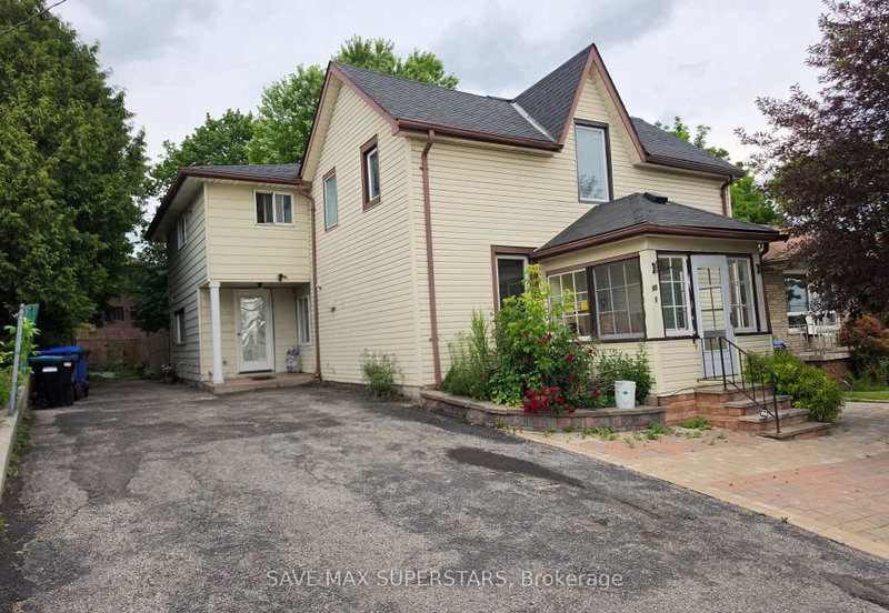 93 John Street E