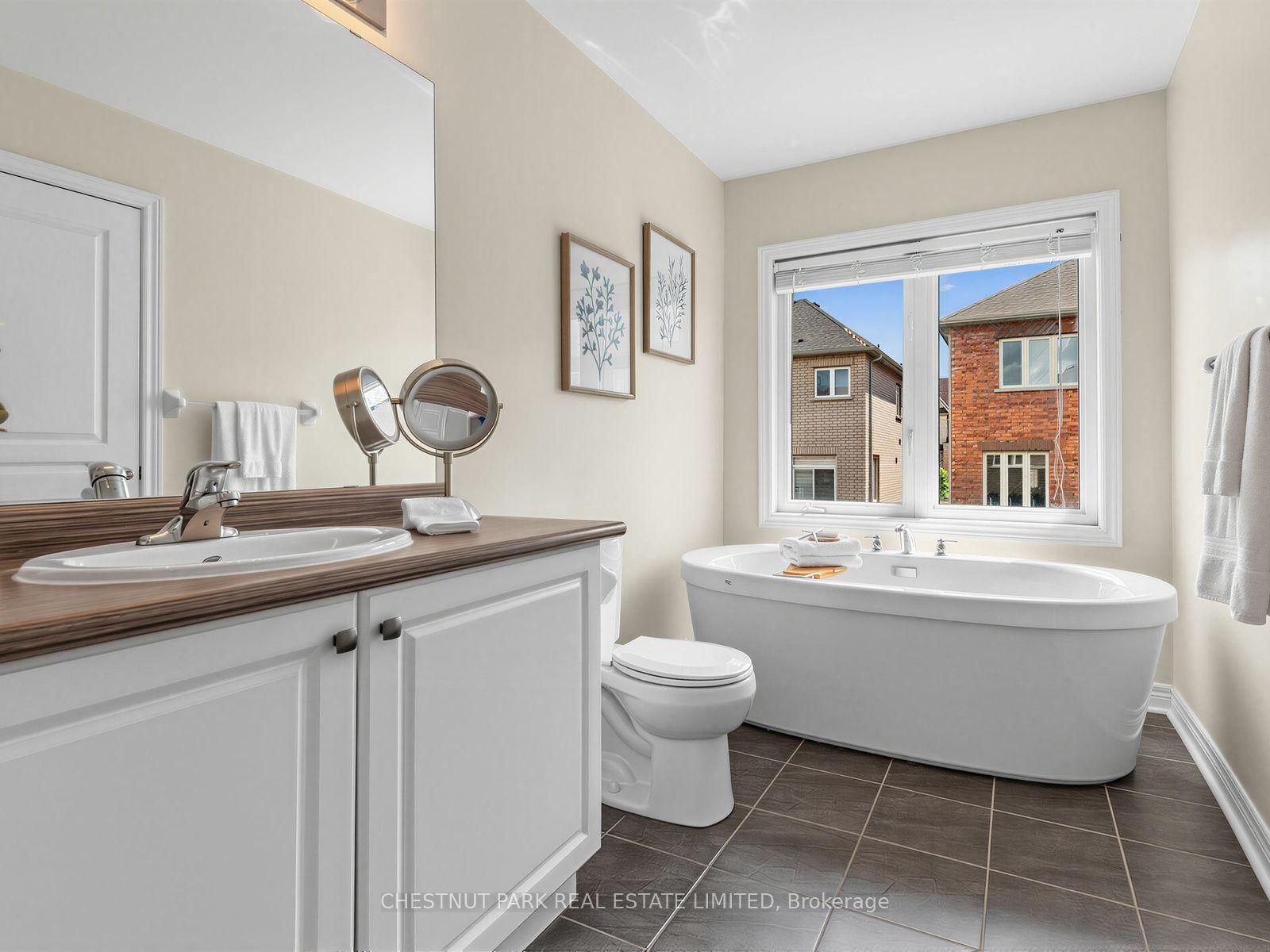 11 Constable Street • Aurora, ON photo 22