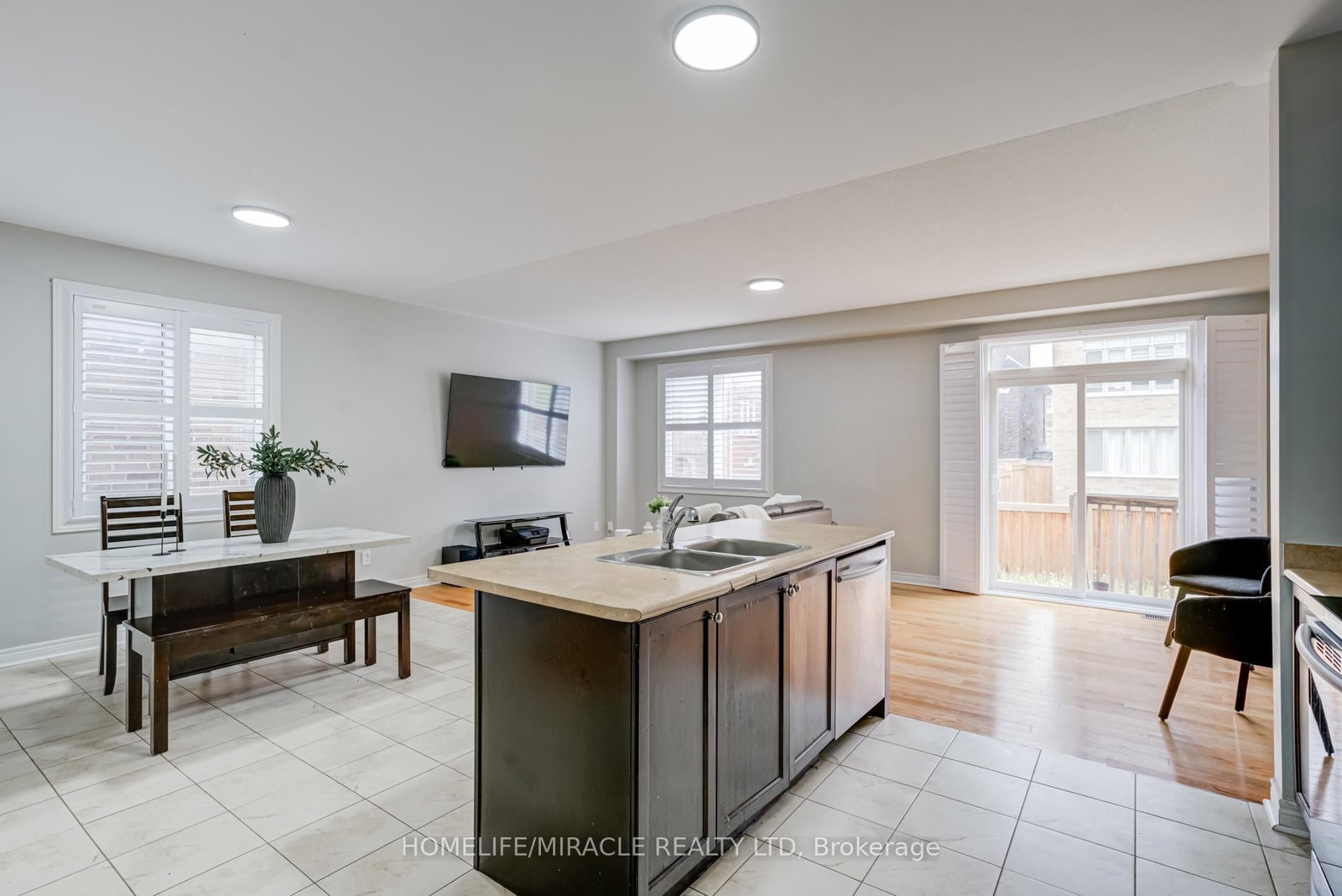 81 Willoughby Way • New Tecumseth, ON photo 11