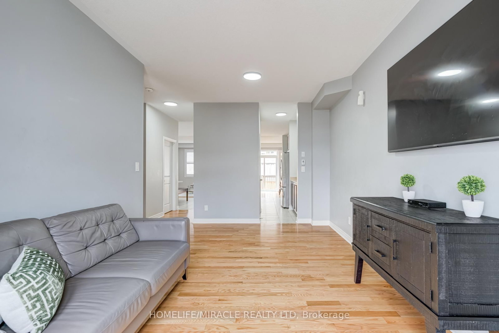 81 Willoughby Way • New Tecumseth, ON photo 7