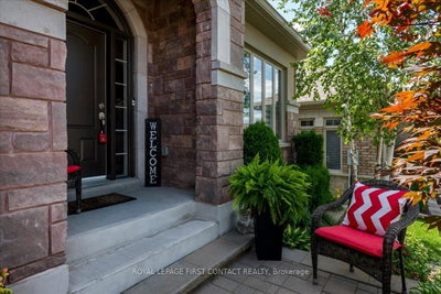 222 Ridge Way • New Tecumseth, ON photo 2