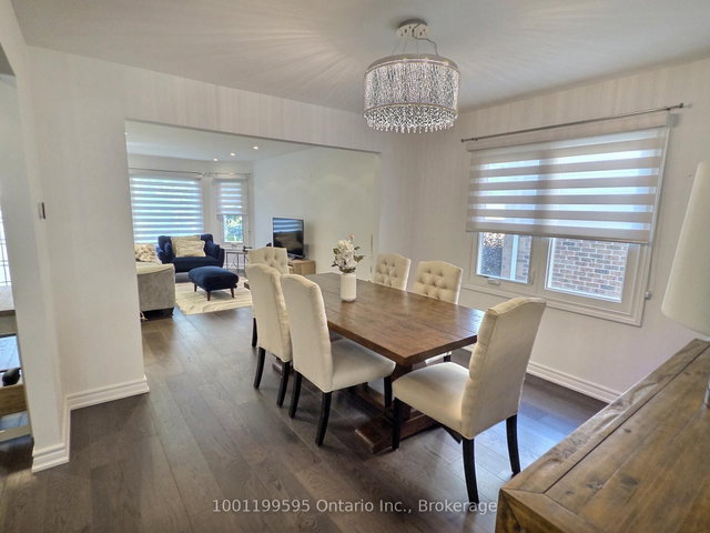 352 Crossland Gate