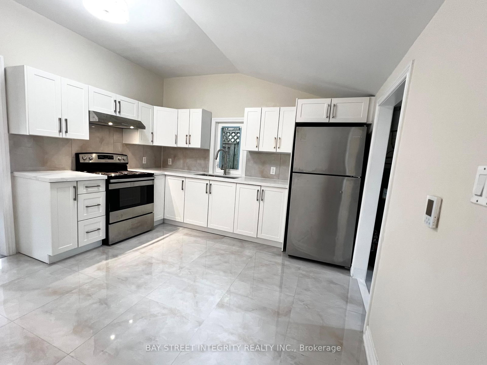 29 Balson Boulevard • Whitchurch-Stouffville, ON photo 11