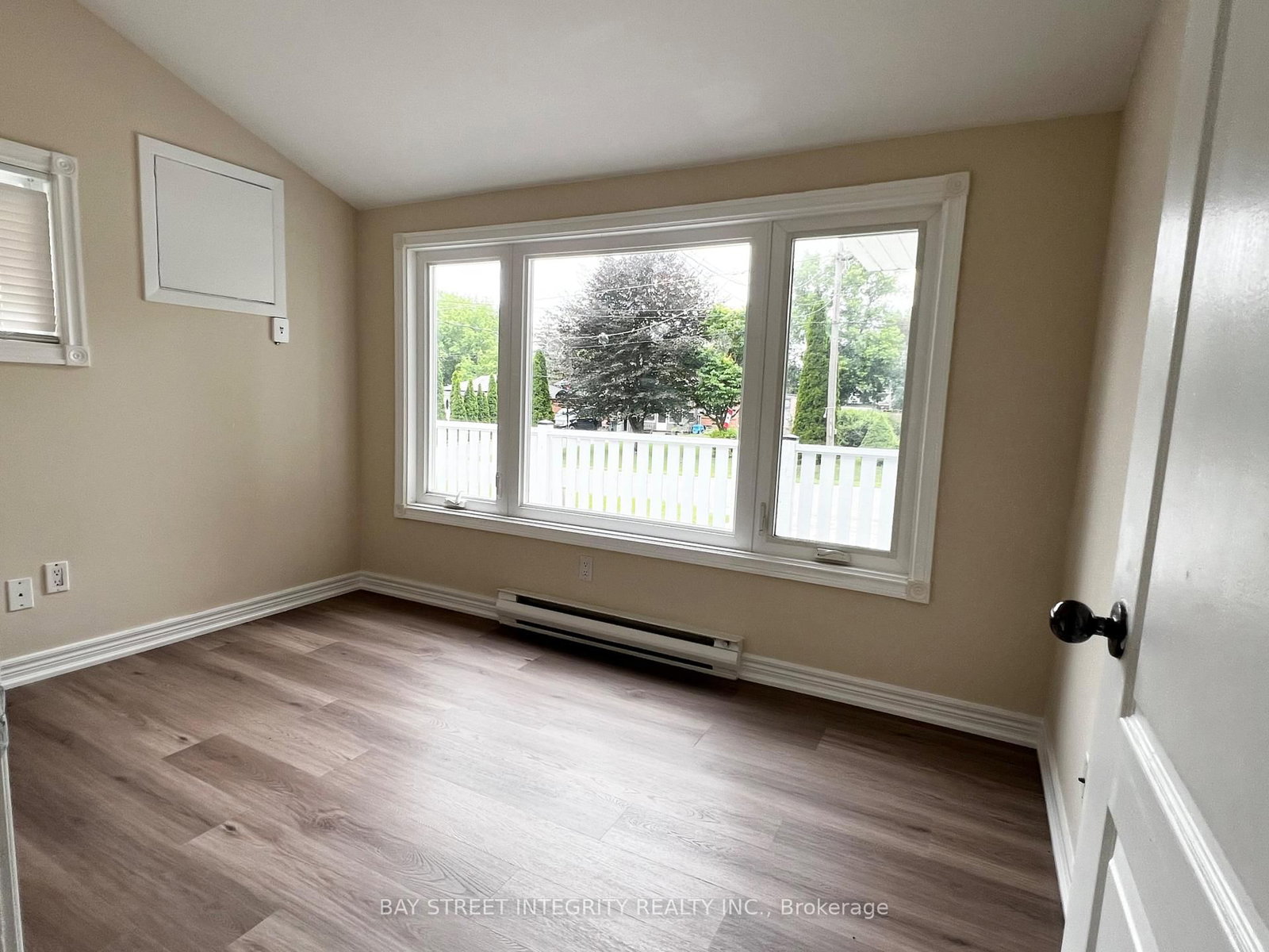 29 Balson Boulevard • Whitchurch-Stouffville, ON photo 9