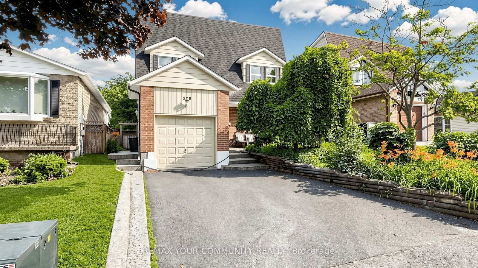276 Currey Crescent • Newmarket, ON photo 2