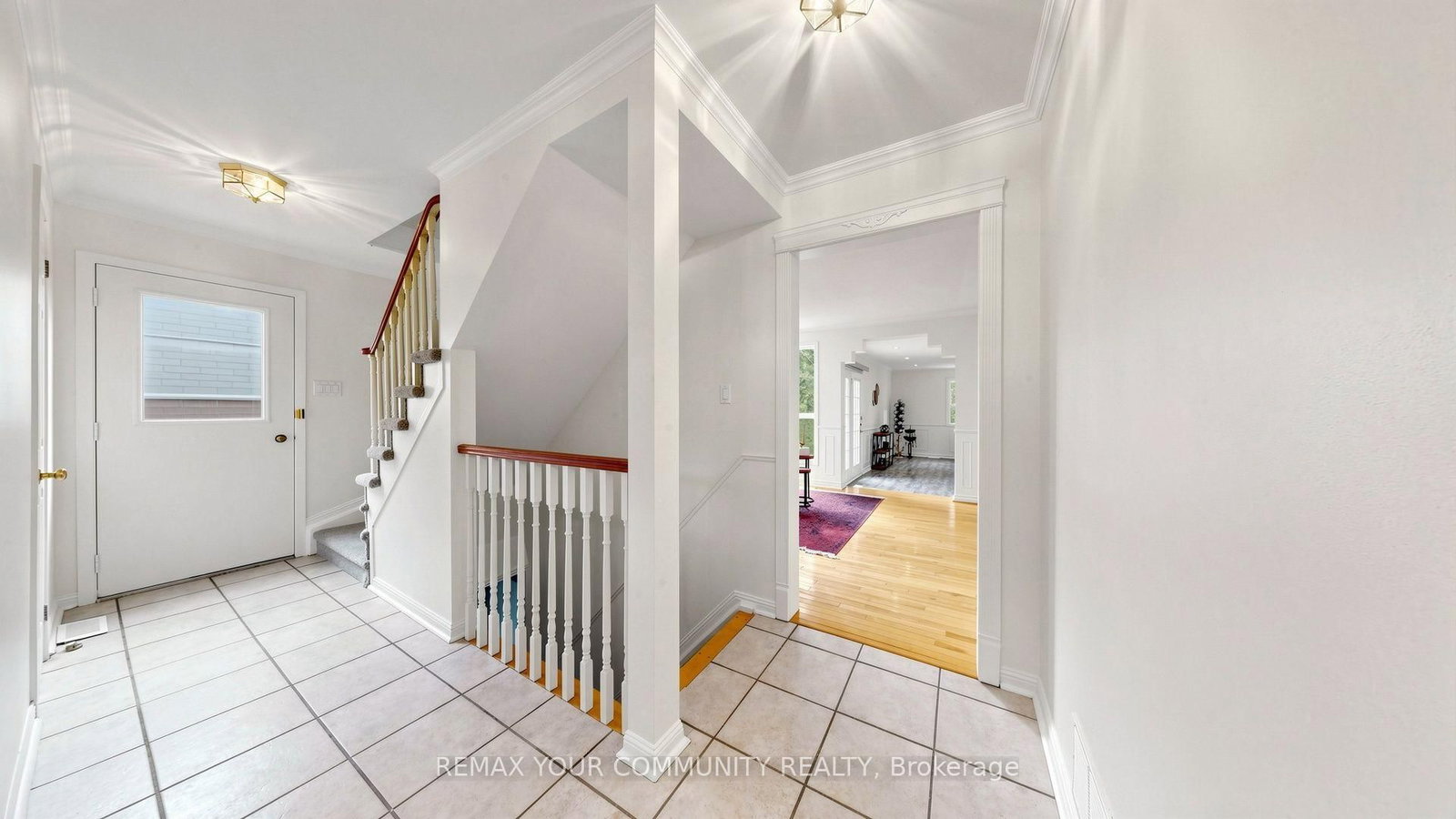 276 Currey Crescent • Newmarket, ON photo 4